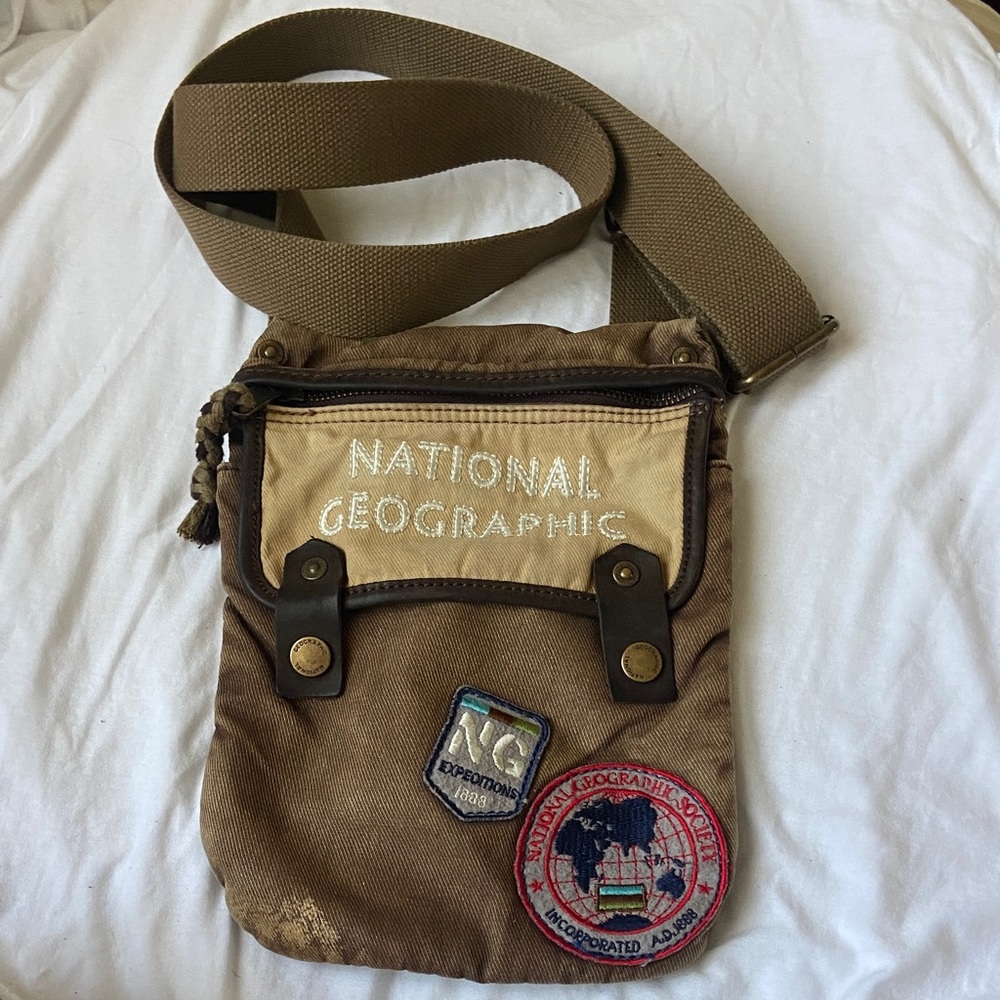 National Geographic Authentic Tan Messenger Bag